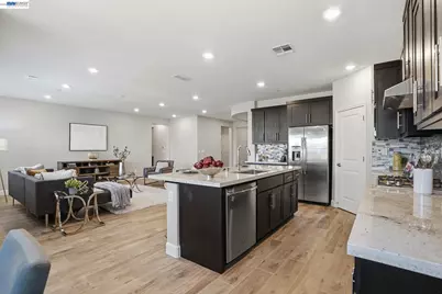 2542 Azalea Ave, Tracy, CA 95376 - Photo 12