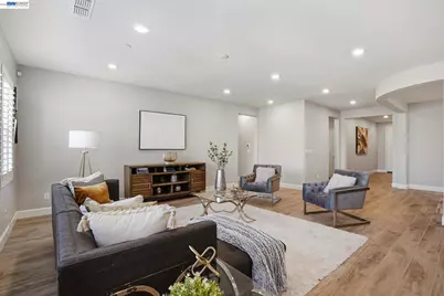 2542 Azalea Ave, Tracy, CA 95376 - Photo 8