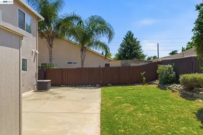 419 Pioneer Ave, Manteca, CA 95336 - Photo 36