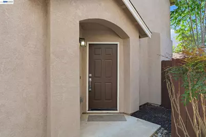 419 Pioneer Ave, Manteca, CA 95336 - Photo 8