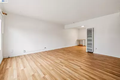 5963 Maccall Street, Oakland, CA 94609 - Photo 6