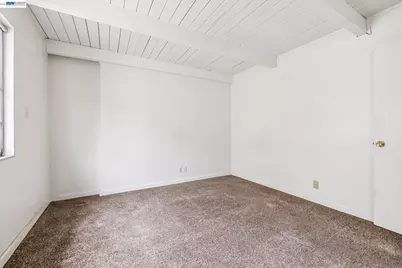 5963 Maccall Street, Oakland, CA 94609 - Photo 32