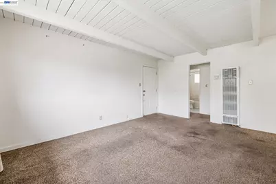 5963 Maccall Street, Oakland, CA 94609 - Photo 24