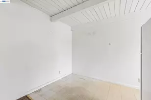 5963 Maccall St, Oakland, CA 94609 - Photo 26