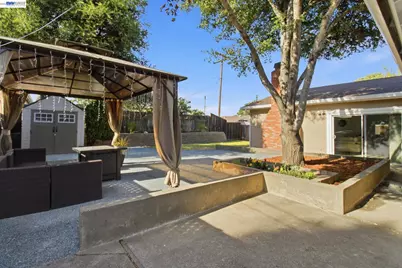 8023 Holanda Ln, Dublin, CA 94568 - Photo 18