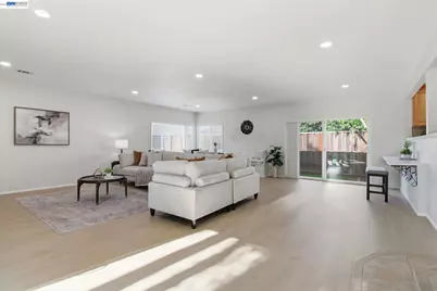 8023 Holanda Ln, Dublin, CA 94568 - Photo 8