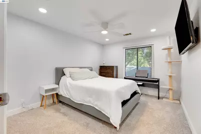 683 Center, Martinez, CA 94553 - Photo 18