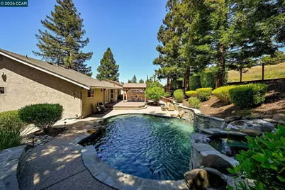 5515 Langford Ct, Concord, CA 94521 - Photo 34