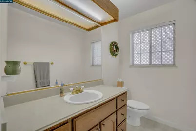 160 Meadow Brook Ct, Oakley, CA 94561 - Photo 22