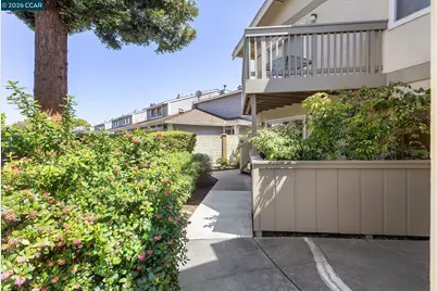 894 Lewelling Blvd #17, San Leandro, CA 94579 - Photo 2