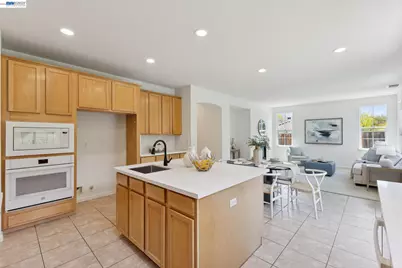3609 Oakhurst Ct, Dublin, CA 94568 - Photo 16