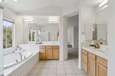 3609 Oakhurst Ct, Dublin, CA 94568 - Photo 32