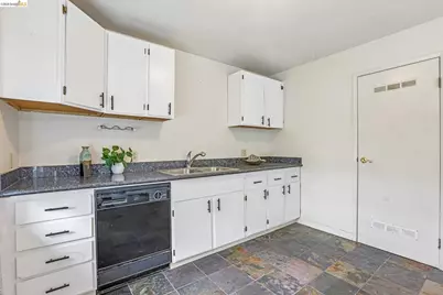 1917 Sequoia Dr, Martinez, CA 94553 - Photo 30