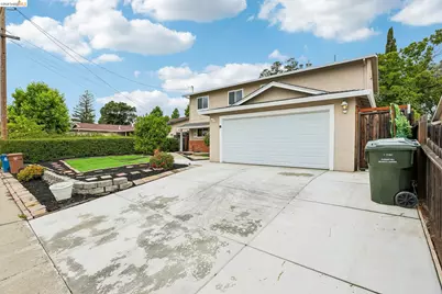 1917 Sequoia Dr, Martinez, CA 94553 - Photo 2