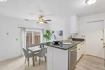 1917 Sequoia Dr, Martinez, CA 94553 - Photo 14
