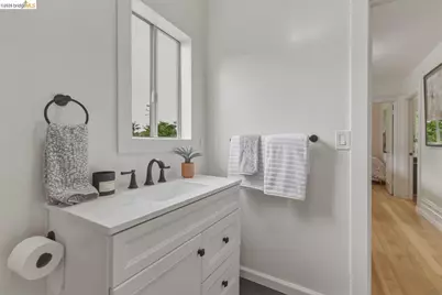 1558 8th St, Oakland, CA 94607 - Photo 46