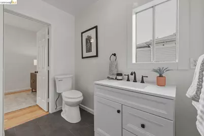 1558 8th St, Oakland, CA 94607 - Photo 44