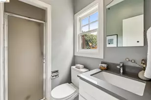 1165 Harvard Rd, Piedmont, CA 94610 - Photo 26