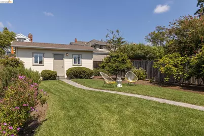 2434 Wilbur St, Oakland, CA 94602 - Photo 42