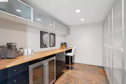 6343 Skyline Blvd, Oakland, CA 94611 - Photo 18