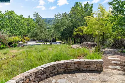 1059 Lizann Dr, Lafayette, CA 94549 - Photo 52