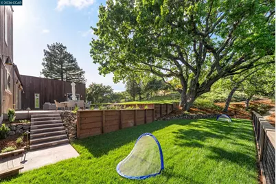 1059 Lizann Dr, Lafayette, CA 94549 - Photo 48