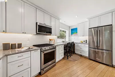 5801 Leona St, Oakland, CA 94605 - Photo 14