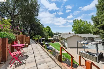 5801 Leona St, Oakland, CA 94605 - Photo 44