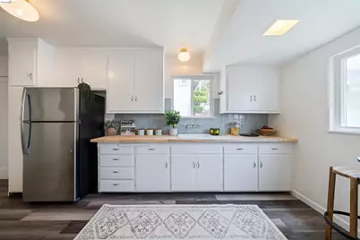 2165 Strang Ave, Castro Valley, CA 94578 - Photo 12