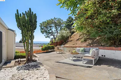 2165 Strang Ave, Castro Valley, CA 94578 - Photo 26