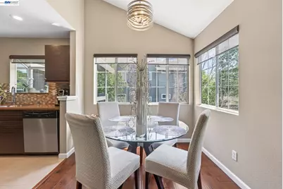 7560 Canyon Meadow Cir #H, Pleasanton, CA 94588 - Photo 10