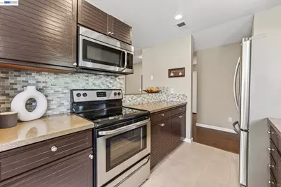7560 Canyon Meadow Cir #H, Pleasanton, CA 94588 - Photo 14