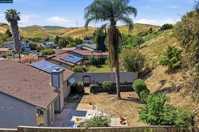 2240 Concord Dr, Pittsburg, CA 94565 - Photo 50