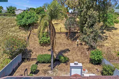 2240 Concord Dr, Pittsburg, CA 94565 - Photo 46