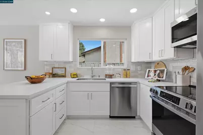 2240 Concord Dr, Pittsburg, CA 94565 - Photo 26