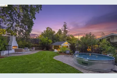 447 Cumberland Dr, Pleasant Hill, CA 94523 - Photo 4