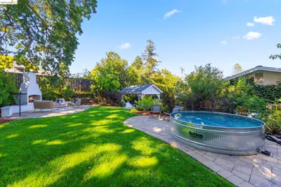 447 Cumberland Dr, Pleasant Hill, CA 94523 - Photo 62