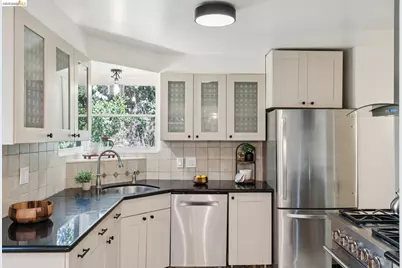 451 Taurus Ave, Oakland, CA 94611 - Photo 12