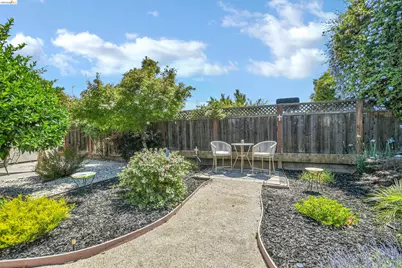2816 Petar Pl, Antioch, CA 94509 - Photo 24
