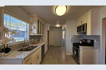 7856 Ney Ave, Oakland, CA 94605 - Photo 8