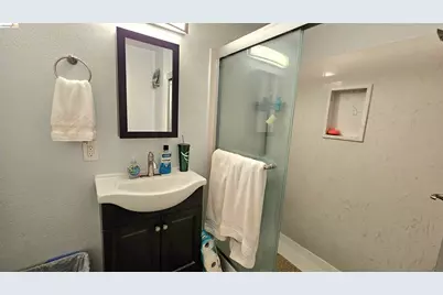 7856 Ney Ave, Oakland, CA 94605 - Photo 26