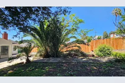 7856 Ney Ave, Oakland, CA 94605 - Photo 30