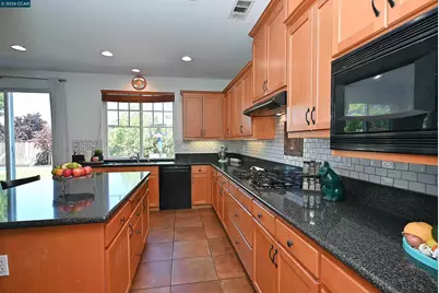 463 Samuel Ct, Benicia, CA 94510 - Photo 16