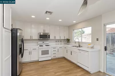 592 Ross, Martinez, CA 94553 - Photo 8