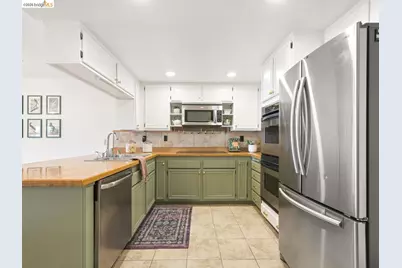 57 Thousand Oaks St, Oakland, CA 94605 - Photo 18