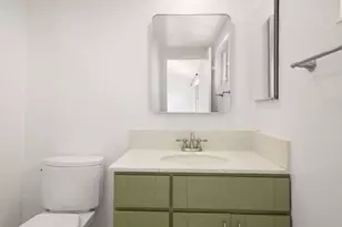57 Thousand Oaks St, Oakland, CA 94605 - Photo 28