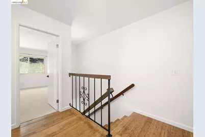 57 Thousand Oaks St, Oakland, CA 94605 - Photo 30