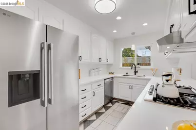 1298 Ribbon St, Foster City, CA 94404 - Photo 28