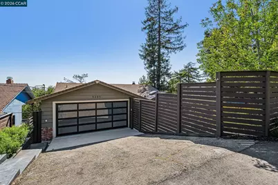 3203 Monterey Blvd, Oakland, CA 94602 - Photo 2