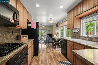 2259 Shasta Ct, Martinez, CA 94553 - Photo 14